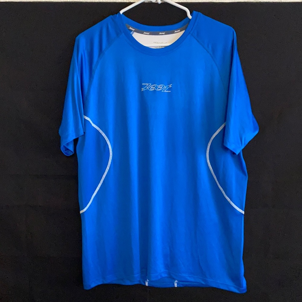 Zoot Athletic blue and white active top